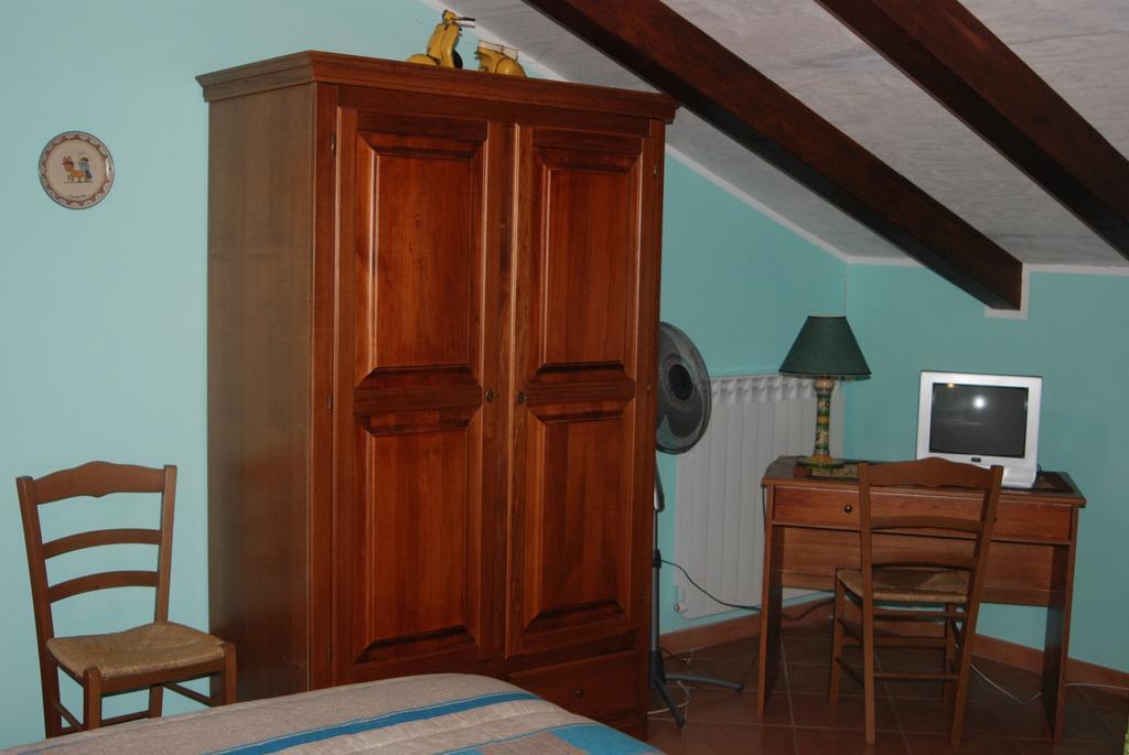 Casa Mariu Hotel Sala Consilina Habitación foto