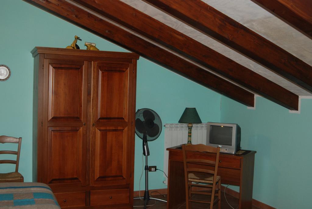 Casa Mariu Hotel Sala Consilina Habitación foto